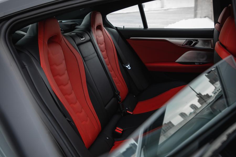 Интерьер BMW M850i xDrive Gran Coupe (G16) 2019 года  (NA) (фото 20 из 35)